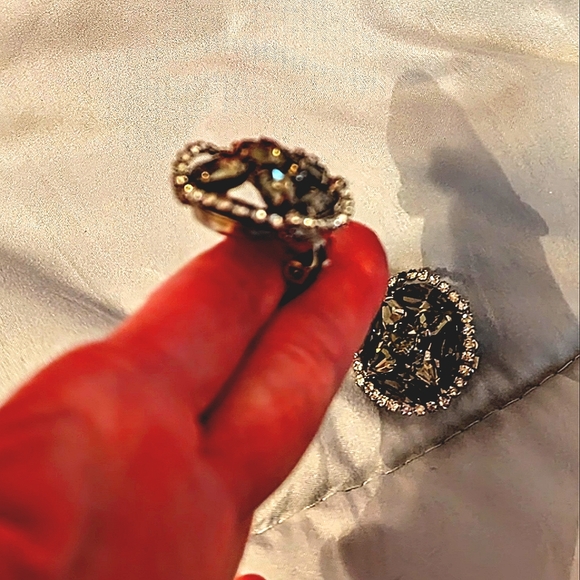 Vtg Weiss black & white aurora borealis clip on earrings - Picture 6 of 8